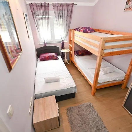 Kiara, Jacuzi, Heating Swiming Pool, Billiard Table Villa Nin