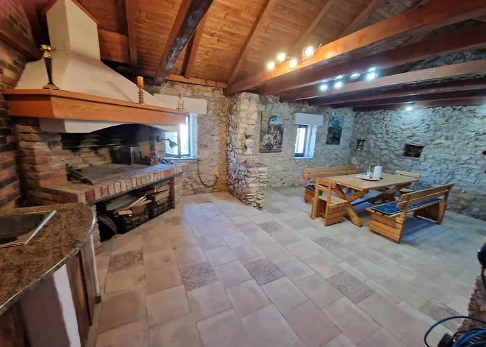 Kiara, Jacuzi, Heating Swiming Pool, Billiard Table Villa