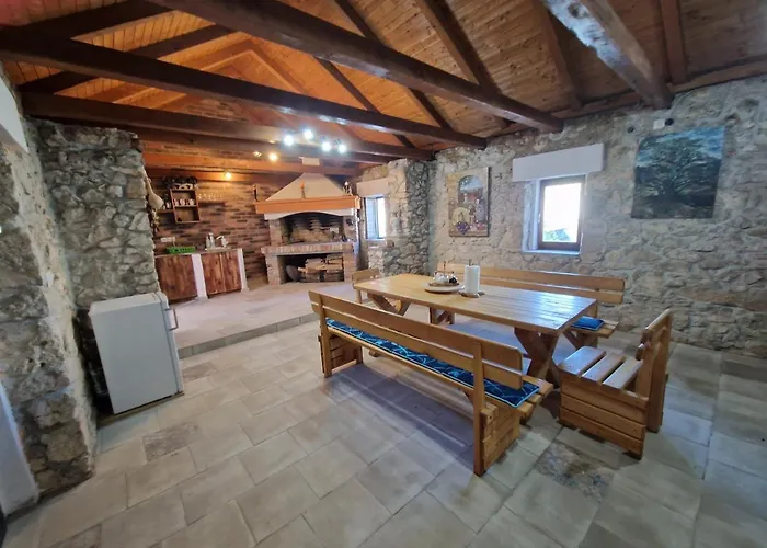 Kiara, Jacuzi, Heating Swiming Pool, Billiard Table * Nin