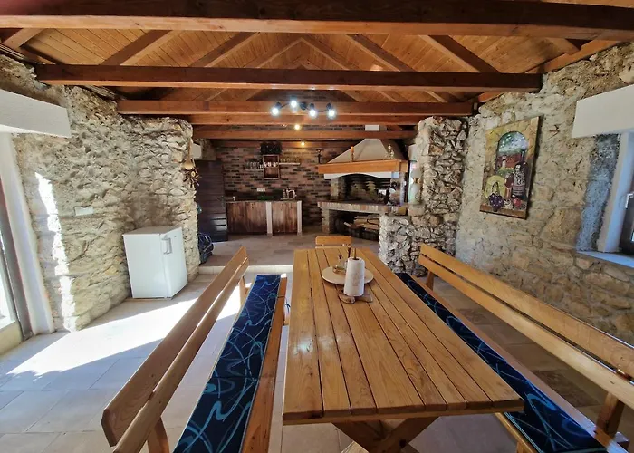 Kiara, Jacuzi, Heating Swiming Pool, Billiard Table Villa