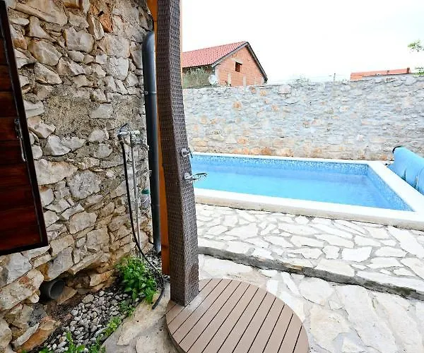 Villa Kiara, Jacuzi, Heating Swiming Pool, Billiard Table Nin