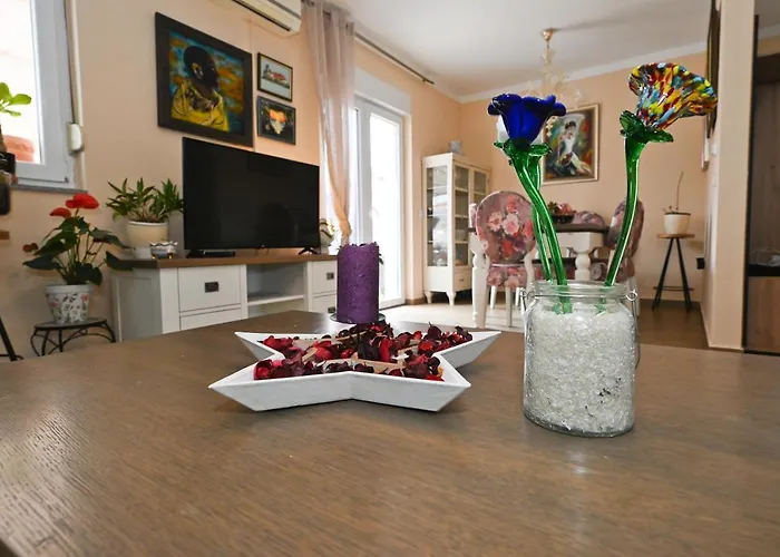 Villa Kiara, Jacuzi, Heating Swiming Pool, Billiard Table