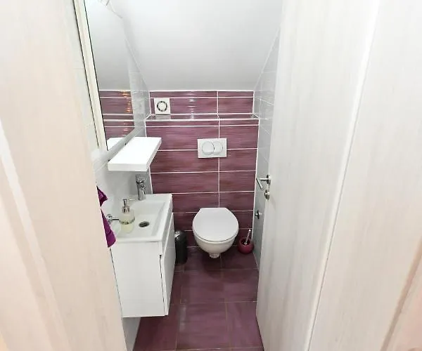 Kiara, Jacuzi, Heating Swiming Pool, Billiard Table *