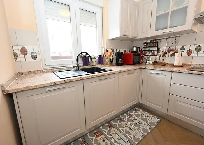 Kiara, Jacuzi, Heating Swiming Pool, Billiard Table Villa Nin