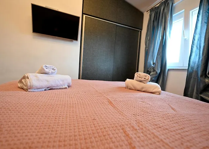 Kiara, Jacuzi, Heating Swiming Pool, Billiard Table Villa Nin