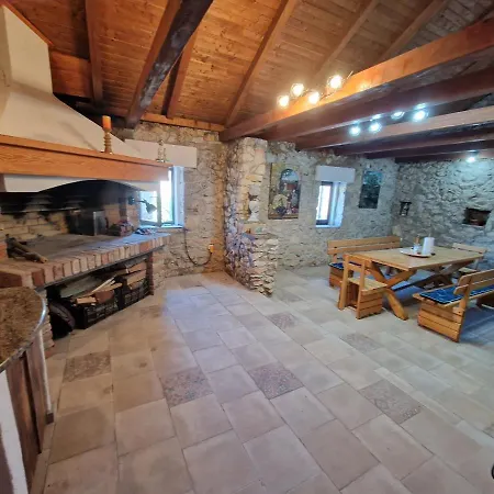 Kiara, Jacuzi, Heating Swiming Pool, Billiard Table Vila