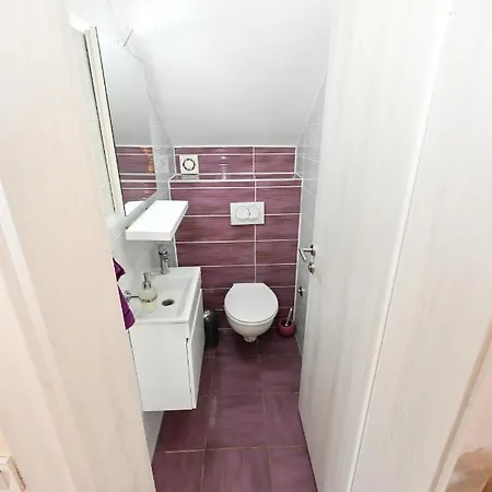 Kiara, Jacuzi, Heating Swiming Pool, Billiard Table *