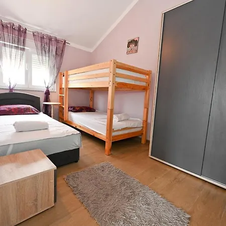 Vila Kiara, Jacuzi, Heating Swiming Pool, Billiard Table Nin