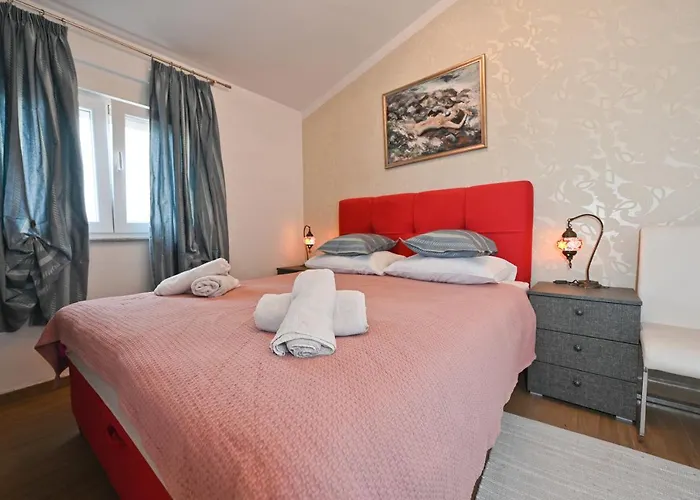 Kiara, Jacuzi, Heating Swiming Pool, Billiard Table